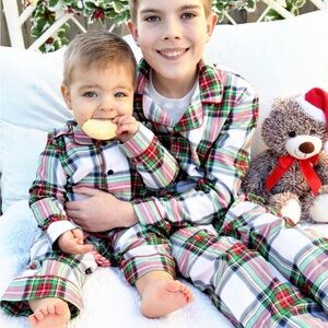 Wondershop Festive Tartan Plaid Kids Pajama Set